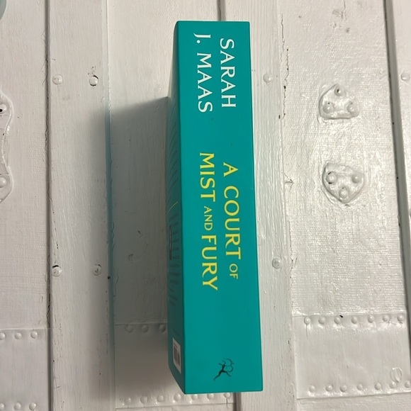 A Court of Mist and Fury - Sarah J. Maas - Picture 3 of 3